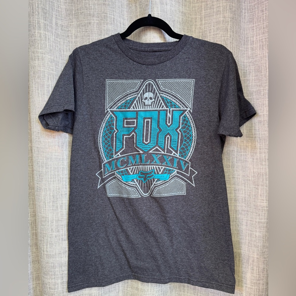 Fox women’s Gray Graphic T-Shirt medium